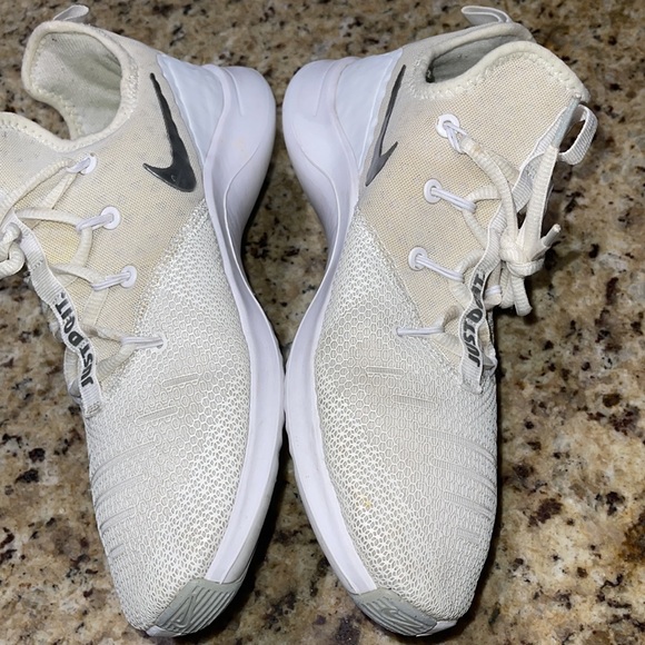 Nike Free Training 8 - Picture 3 of 8